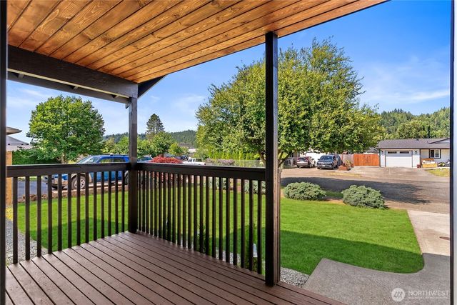 603 Washington Avenue SE, Orting, WA 98360
