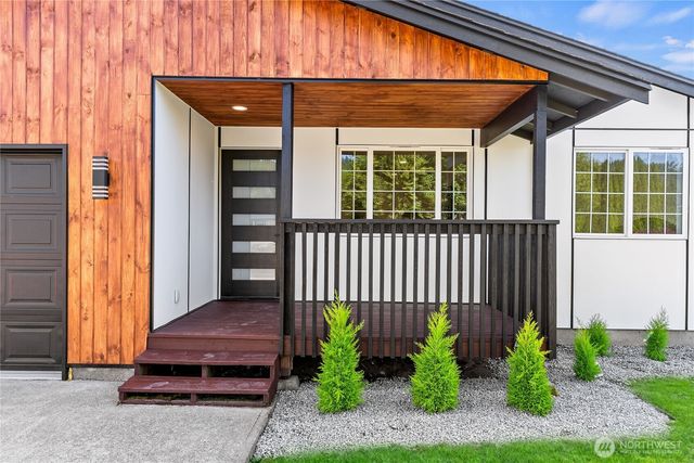 603 Washington Avenue SE, Orting, WA 98360