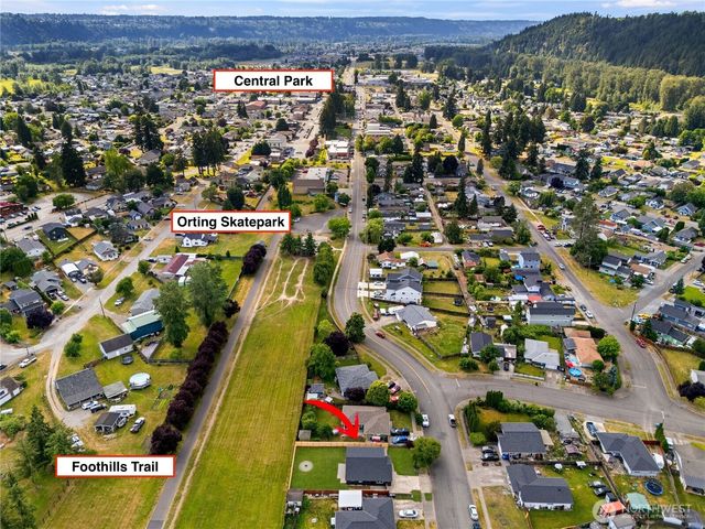 603 Washington Avenue SE, Orting, WA 98360