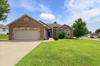 1900 THOREAU CT, Columbia, MO 65202
