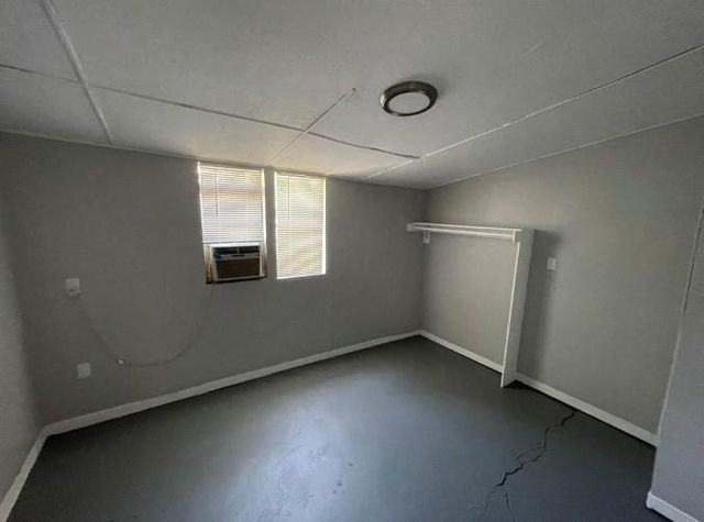 727 W 5th Street, Freeport, TX 77541