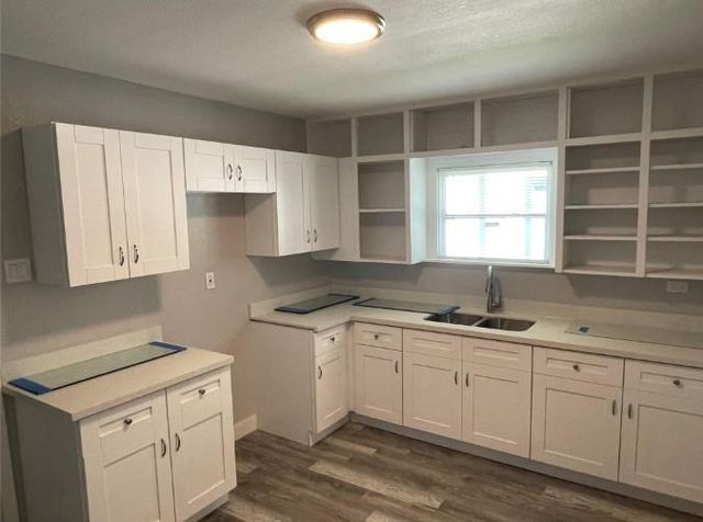 727 W 5th Street, Freeport, TX 77541