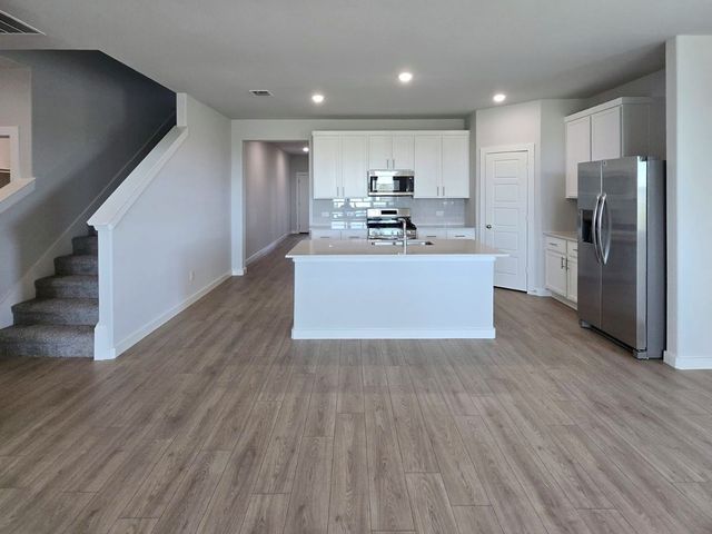 841 Rockcloud Drive, Fort Worth, TX 76052