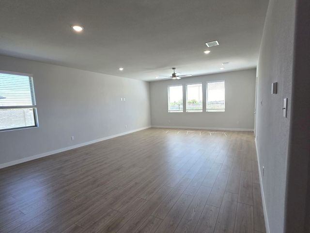 841 Rockcloud Drive, Fort Worth, TX 76052