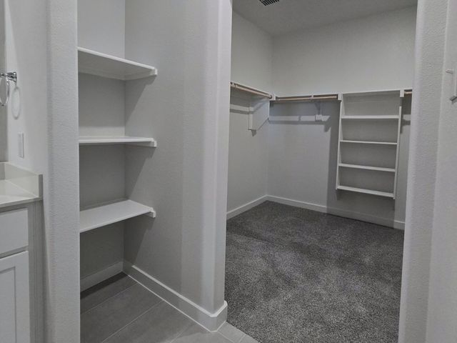 841 Rockcloud Drive, Fort Worth, TX 76052