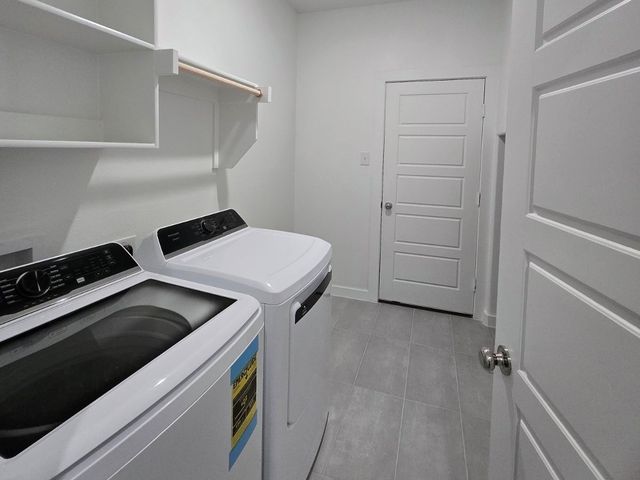 841 Rockcloud Drive, Fort Worth, TX 76052