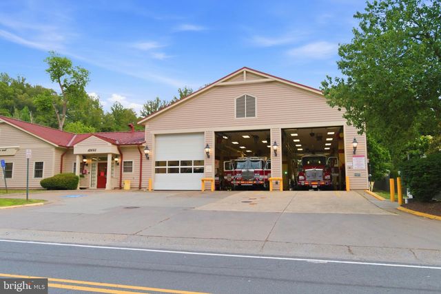 12213 CHAPEL RD, Clifton, VA 20124
