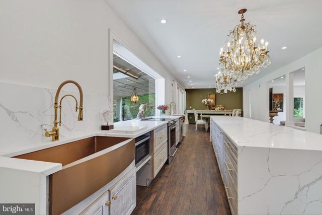 12213 CHAPEL RD, Clifton, VA 20124