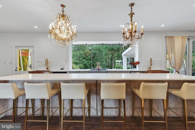 12213 CHAPEL RD, Clifton, VA 20124