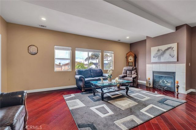 3060 Linden, Long Beach, CA 90807