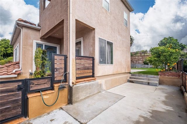 3060 Linden, Long Beach, CA 90807