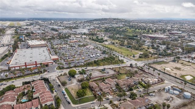 3060 Linden, Long Beach, CA 90807