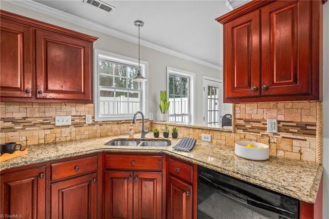 208 Richmond Terrace, Kernersville, NC 27284