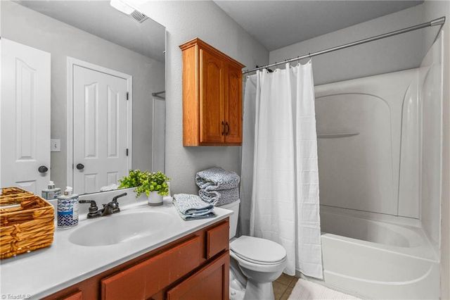 208 Richmond Terrace, Kernersville, NC 27284