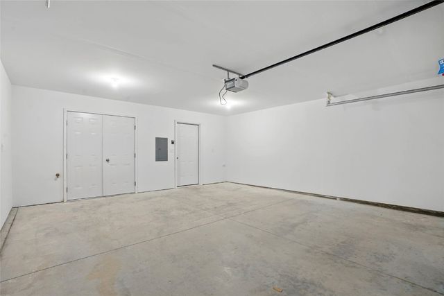 2004 Croell Avenue, Tiffin, IA 52340