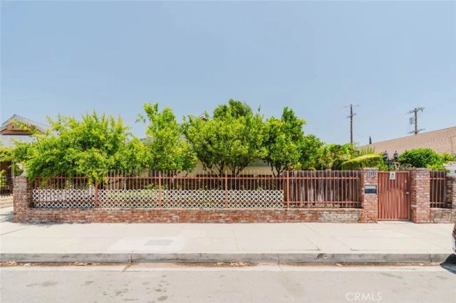 6024 Coldwater Canyon Avenue, North Hollywood, CA 91606