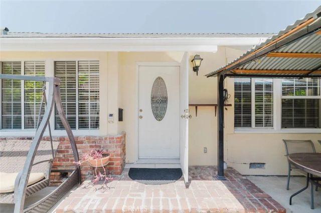 6024 Coldwater Canyon Avenue, North Hollywood, CA 91606