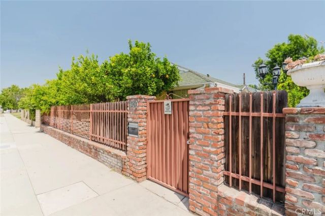 6024 Coldwater Canyon Avenue, North Hollywood, CA 91606