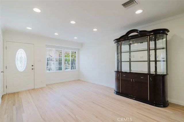 6024 Coldwater Canyon Avenue, North Hollywood, CA 91606