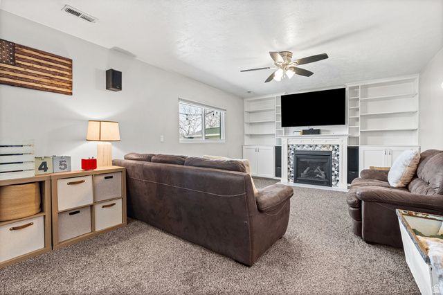 5099 S 3925 W, Roy, UT 84067