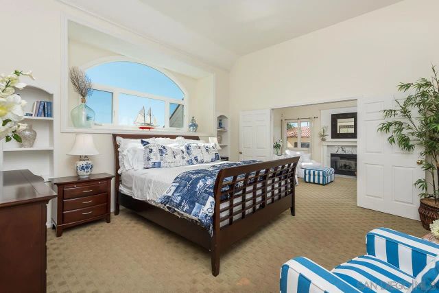 7337 Olivetas Ave, La Jolla, CA 92037