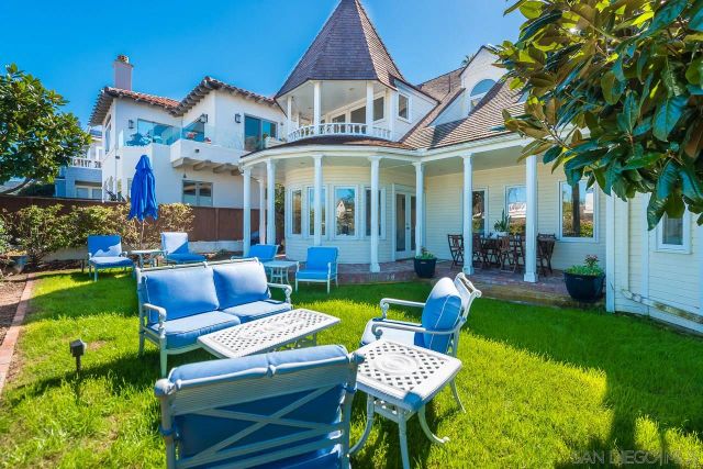 7337 Olivetas Ave, La Jolla, CA 92037