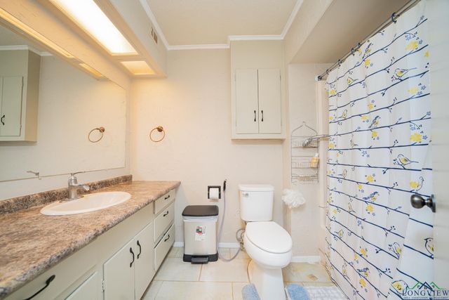 105 Sherwood Dr, Longview, TX 75605