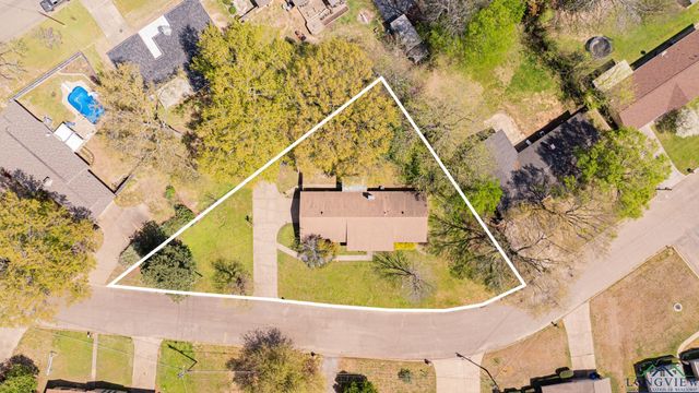 105 Sherwood Dr, Longview, TX 75605