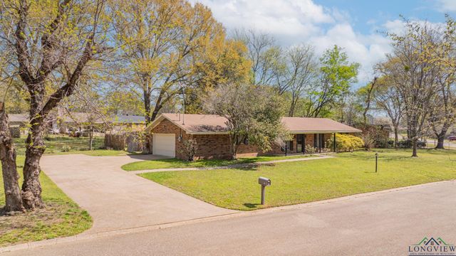 105 Sherwood Dr, Longview, TX 75605