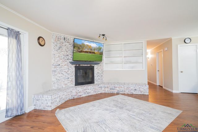 105 Sherwood Dr, Longview, TX 75605