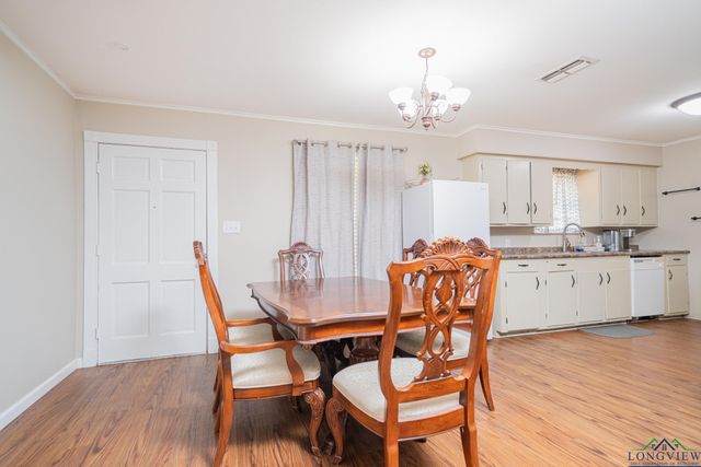 105 Sherwood Dr, Longview, TX 75605