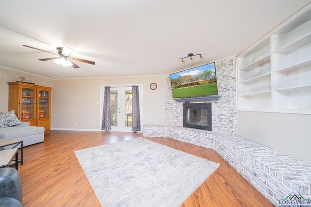 105 Sherwood Dr, Longview, TX 75605