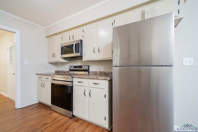 105 Sherwood Dr, Longview, TX 75605