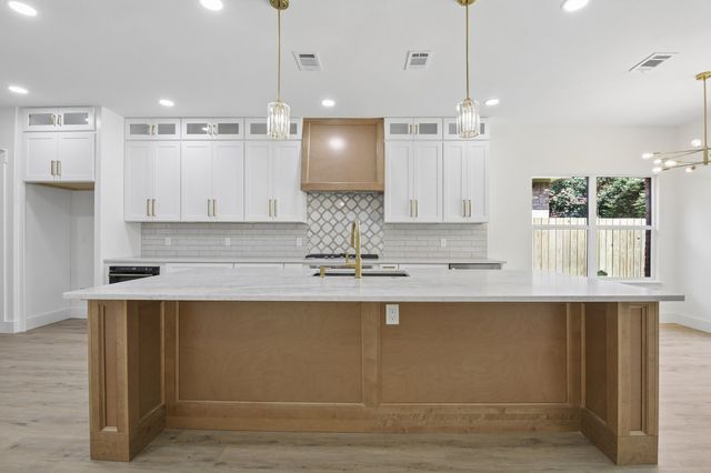 2706 Summerwood Court, Mckinney, TX 75072