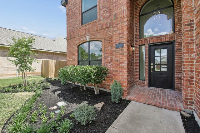 2706 Summerwood Court, Mckinney, TX 75072