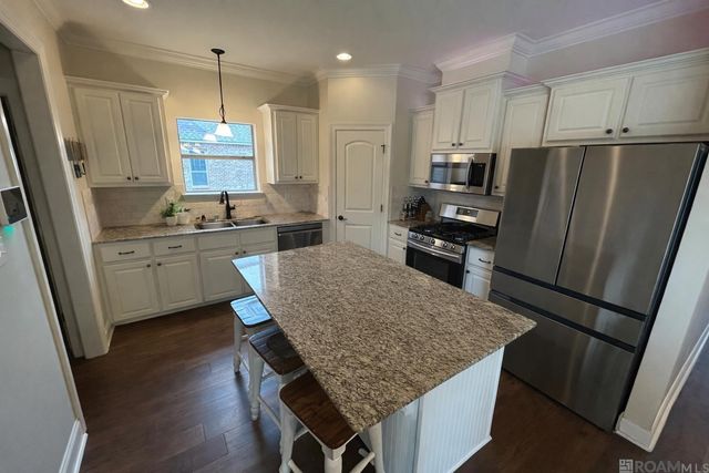 21382 Debbie Ln, Denham Springs, LA 70726