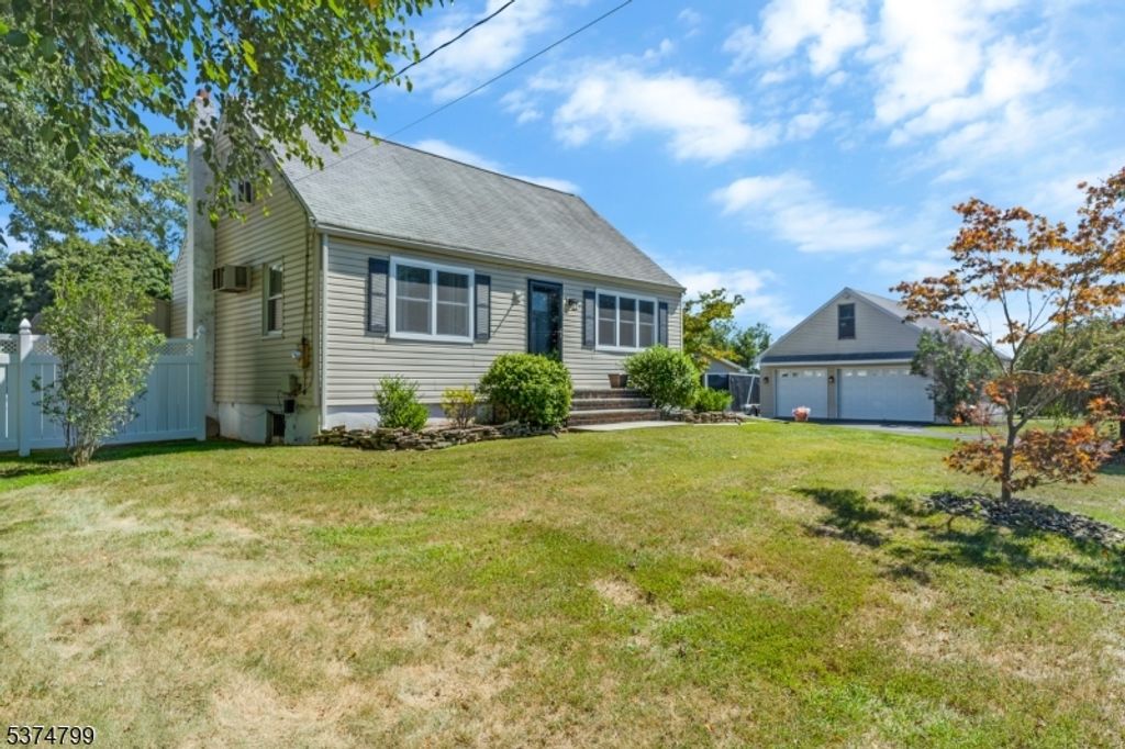 27 Fremont St, Branchburg Twp., NJ 08876