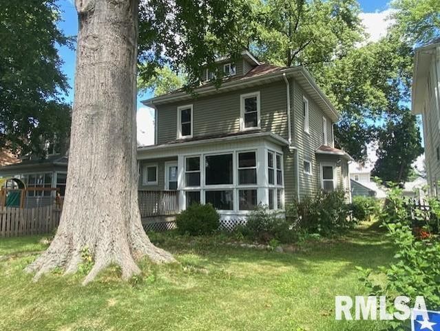 1176 25TH Street, Moline, IL 61265