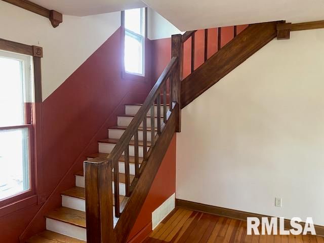 1176 25TH Street, Moline, IL 61265