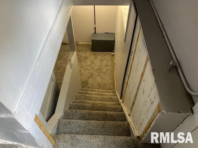 1176 25TH Street, Moline, IL 61265