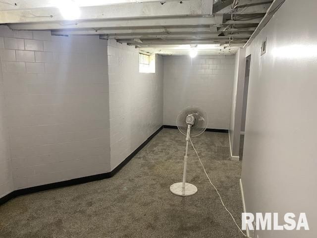 1176 25TH Street, Moline, IL 61265