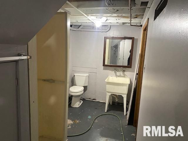 1176 25TH Street, Moline, IL 61265