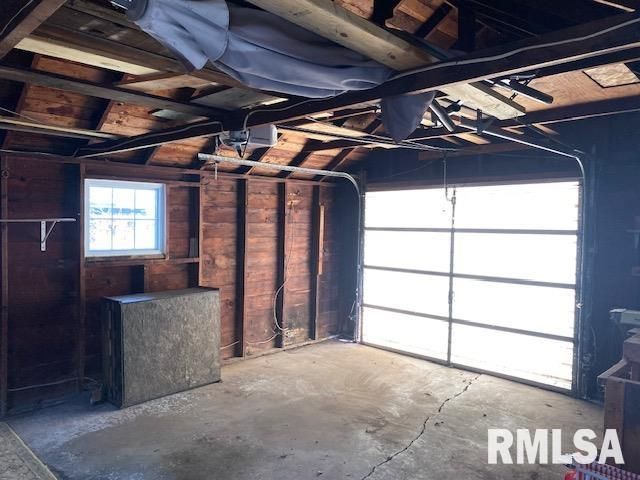 1176 25TH Street, Moline, IL 61265