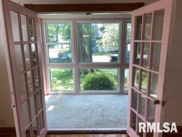 1176 25TH Street, Moline, IL 61265