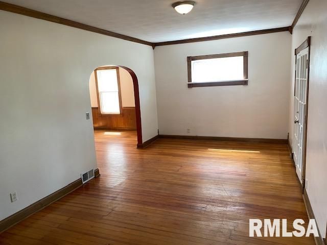 1176 25TH Street, Moline, IL 61265