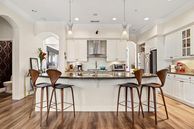 2704 Mackinnon Ranch Road, Cardiff By The Sea, CA 92007