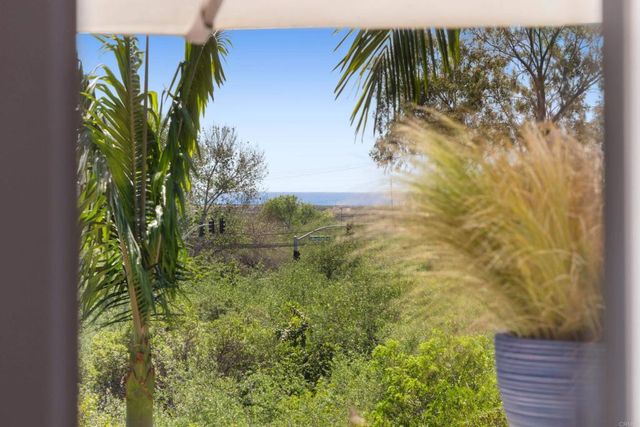 2704 Mackinnon Ranch Road, Cardiff By The Sea, CA 92007