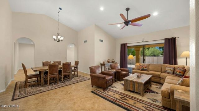 19033 N 92ND Avenue, Peoria, AZ 85382