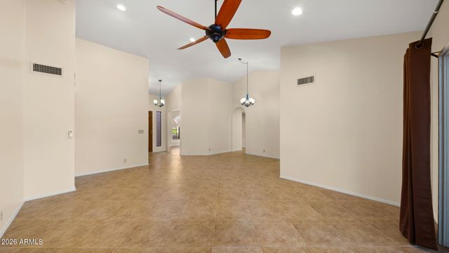 19033 N 92ND Avenue, Peoria, AZ 85382