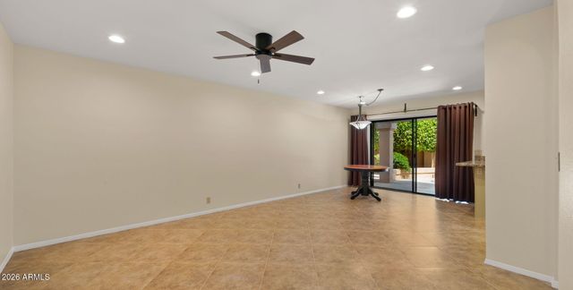 19033 N 92ND Avenue, Peoria, AZ 85382